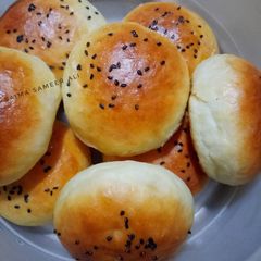 A picture of Soft n fluffy mini buns.