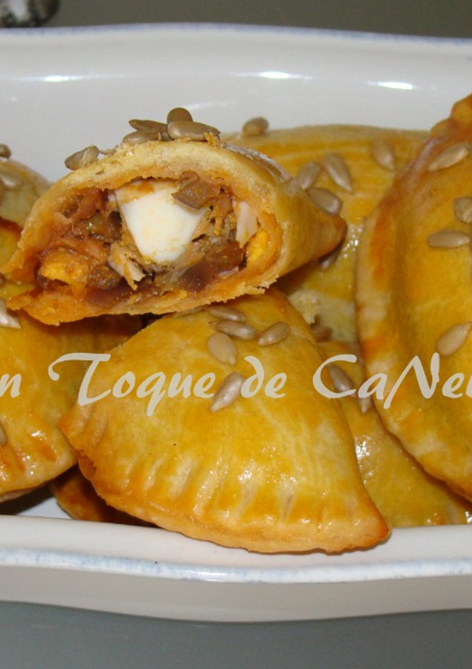 Una foto de Empanadillas de atún al horno