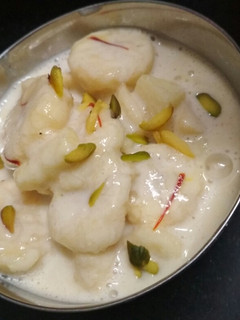 A picture of Dry fruits fruity cream.