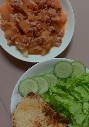 Hình của món #Bữa trưa [EATCLEAN]-thịt băm sốt cà+bánh mì nguyên cám.