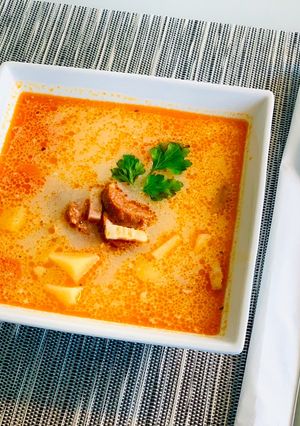 Tejfölös- kolbászos burgonyaleves kicsit másképp🥔🍜 recept fotója