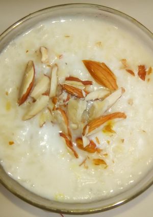 A picture of Rice kheer.