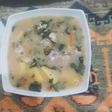 Sopa de trigo con costilla de cerdo y espinacas