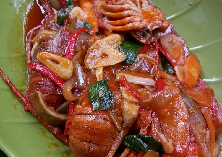 Bumbu mengolah Baby lobster saus asam manis yang Enak