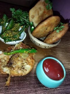 प्याज़ की कचौड़ी (Pyaz ki kachodi recipe in Hindi) रेसिपी मुख्य फोटो