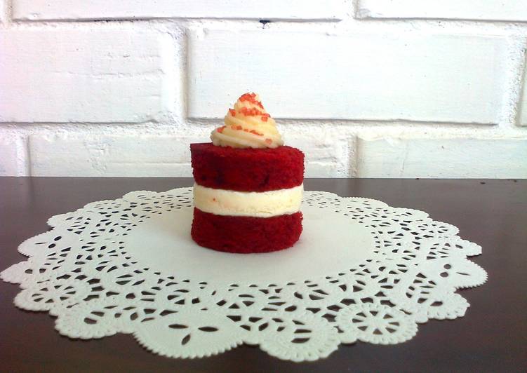 Simple Way to Prepare Super Quick Homemade Red Velvet Ice Cream Cake