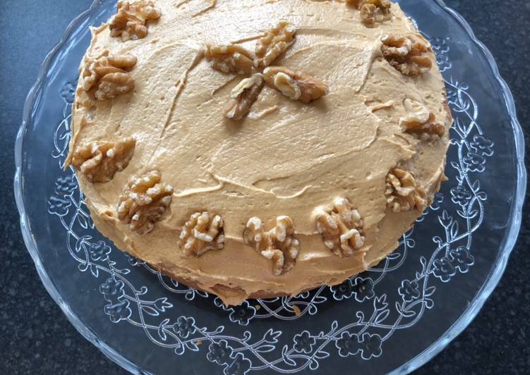 How to Make Quick Gluten Free Coffee and Walnut Cake
