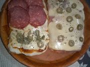 Una foto de pizzetas con levadura seca