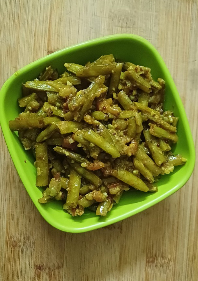 A picture of Cluster beans.