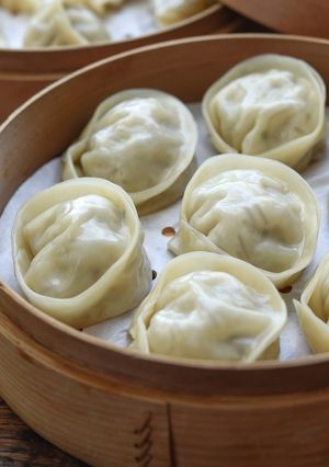 A picture of Mandu (Korean Dumplings).