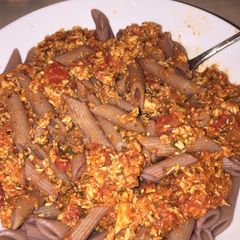 A picture of Merlot Penne and Chicken.