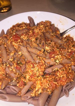 A picture of Merlot Penne and Chicken.