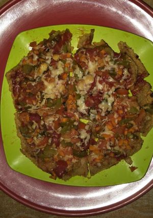 A picture of Maize flour pizza with chat flavour.
