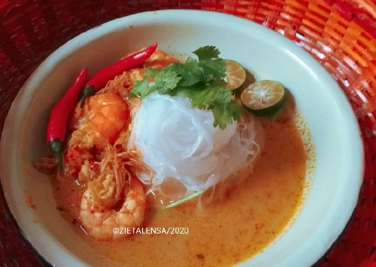 Kari kuning dengan suhun