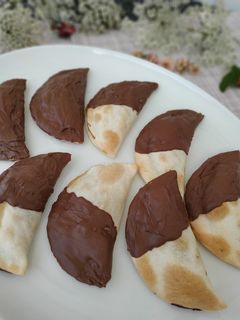 Una foto de Empanadillas con membrillo y chocolate