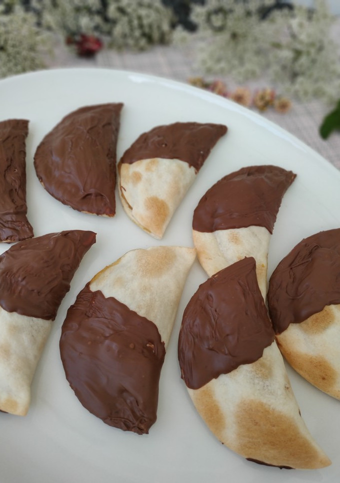 Una foto de Empanadillas con membrillo y chocolate