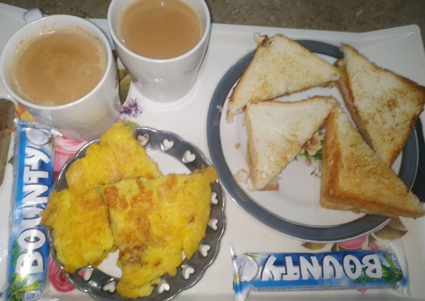 Bread sweet omlet and chicken sandwiches ππ₯ͺ