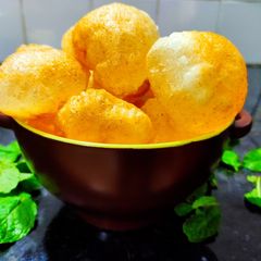 A picture of Puri for panipuri.