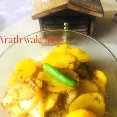 A picture of Vrath Wale Aloo.