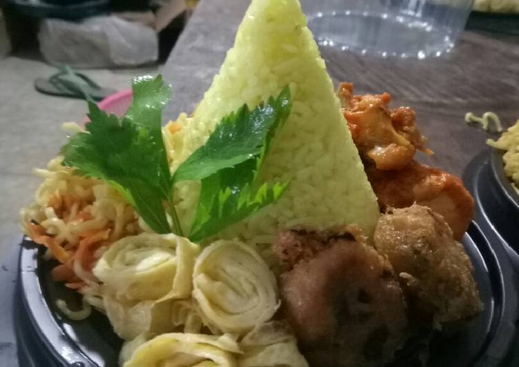 Nasi kuning tumini