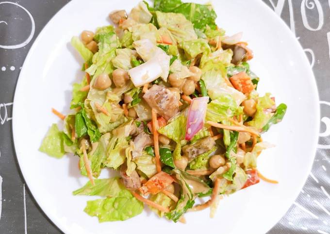 Ricetta INSALATA FANTASIA con SALSA VINAIGRETTE di Impasto & Cucino -  Cookpad