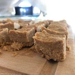 Peanut Butter Breakfast Bars A picture of Peanut Butter Breakfast Bars.