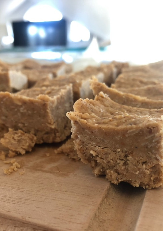 A picture of Peanut Butter Breakfast Bars.