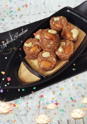 A picture of Dry fruits laddu Energy ladoo.