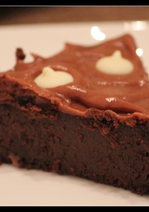 A picture of Easy Flourless chocolate cake.