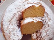 Una foto de torta con queso crema