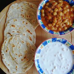 A picture of Malabar parotta or kerala paratha.
