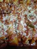 Canelones de pollo, con salsa de chorizo de cerdo