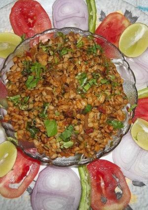 A picture of SOOKHI URAD DAL DHULI (Black gram split).