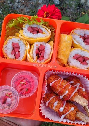 Foto resep Bekal anak sekolah (mini corn dog,nasi gulung,inaco jelly)