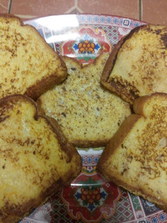 A picture of French toast.