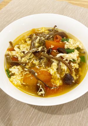 蕃茄箘菇蛋花湯 的食譜成品照片