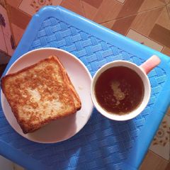 A picture of Egg Bread toast.
