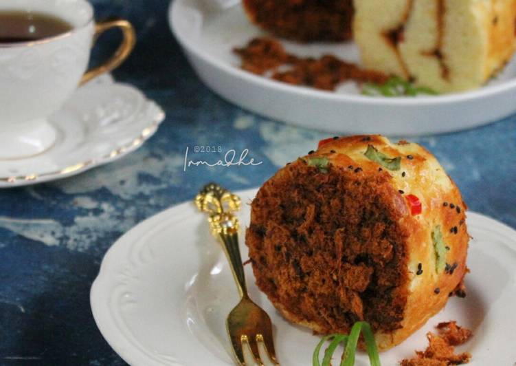 Floss roll bread / roti gulung abon