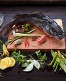 Lẩu cá lăng chua ngọt cho ngày cuối tuần