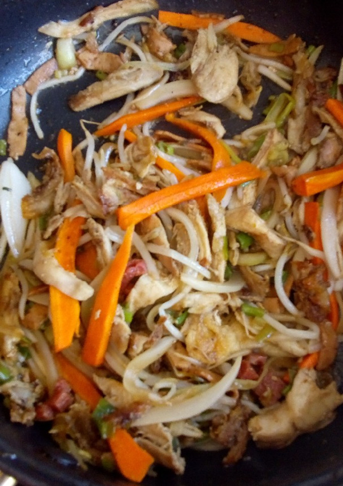 Una foto de Chop suey de pollo