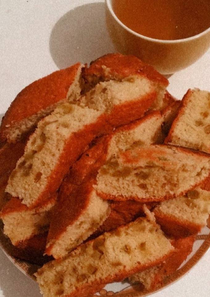 Проста шарлотка з ревенем (румбамбар)
