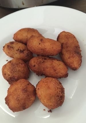 Foto resep Jemblem isi gula merah n keju quick melt✌🏻️