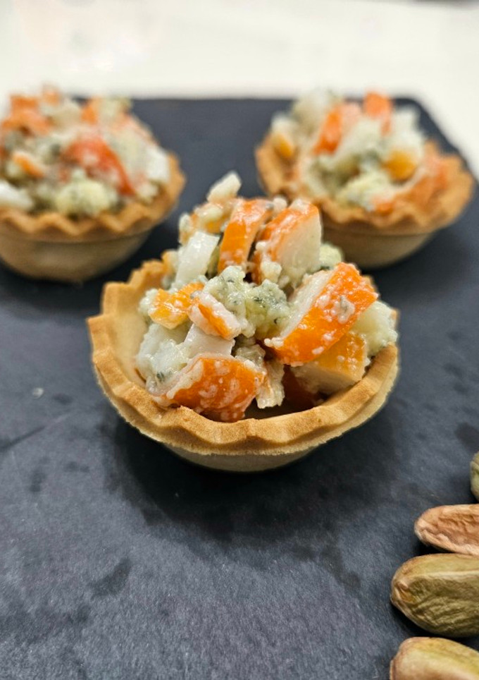 Una foto de Canapés azules