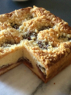 Foto di Torta quattro quarti alle prugne