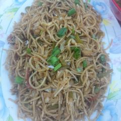 A picture of Chicken noodles.