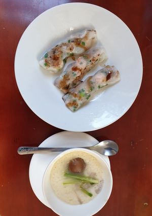 Hình của món Trứng hấp & Bánh cuốn.