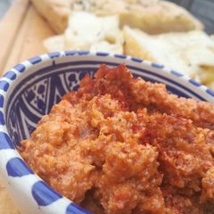 A picture of Romesco or Romescu?.