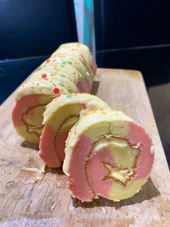 Foto resep Roll cake merah putih with cream cheese