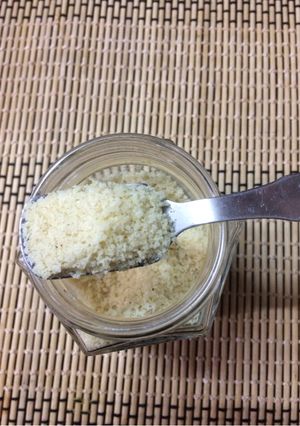 A picture of Flavoured Almond powder for milk.