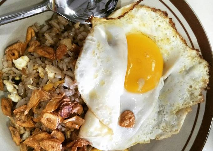 Nasi goreng bawang putih ala korea